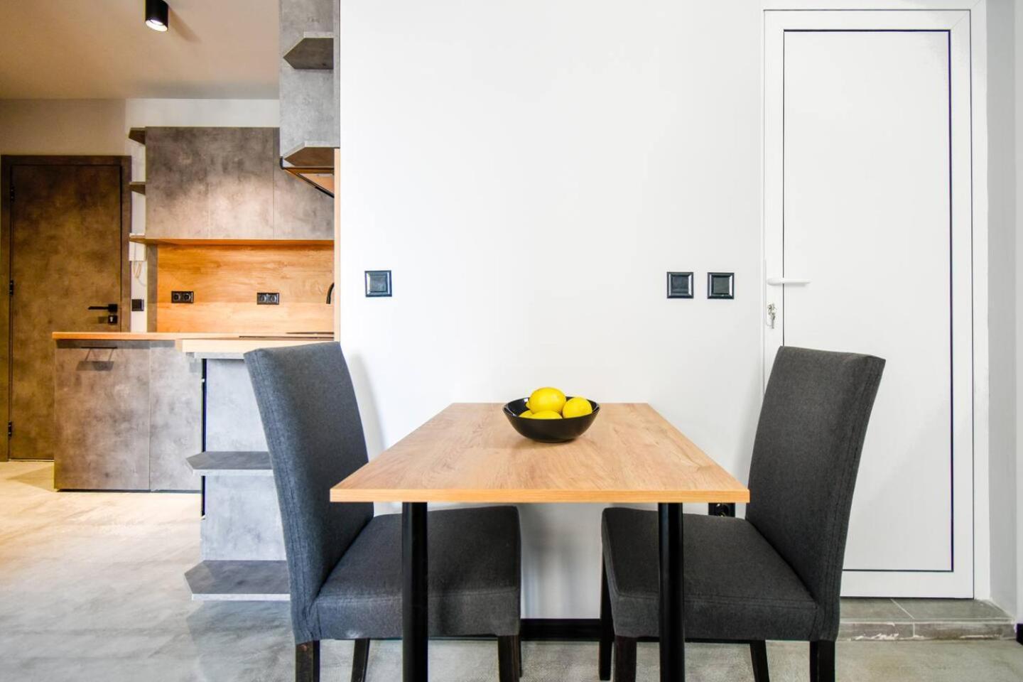 סופיה 6 Studios 6 Bathrooms 2 Levels Kitchens מראה חיצוני תמונה