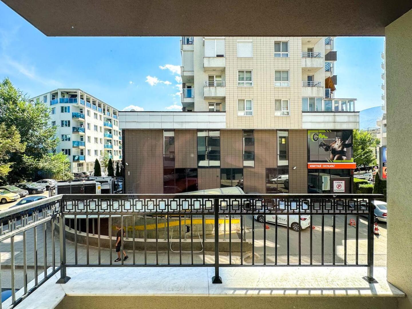 סופיה 6 Studios 6 Bathrooms 2 Levels Kitchens מראה חיצוני תמונה