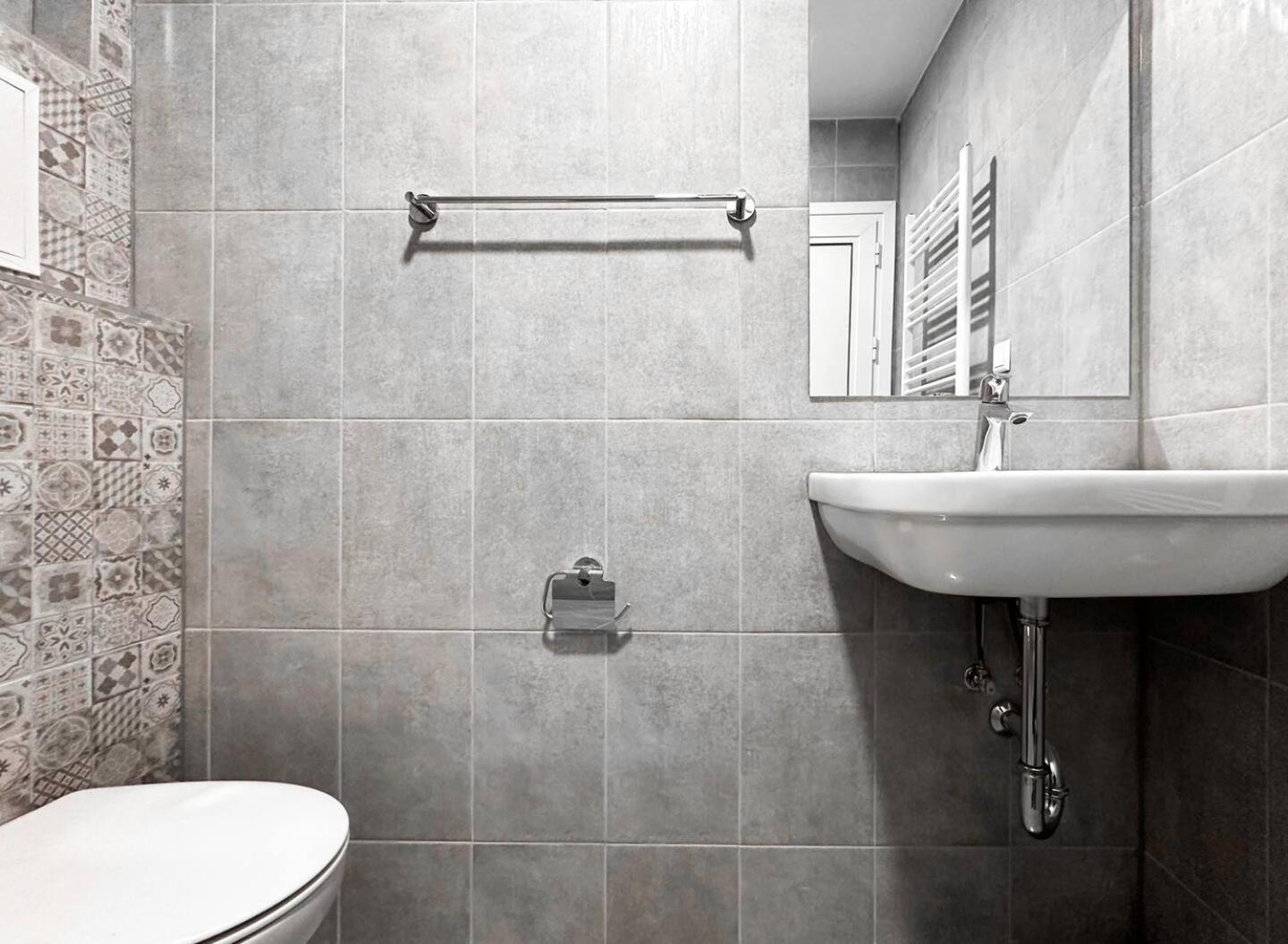 סופיה 6 Studios 6 Bathrooms 2 Levels Kitchens מראה חיצוני תמונה