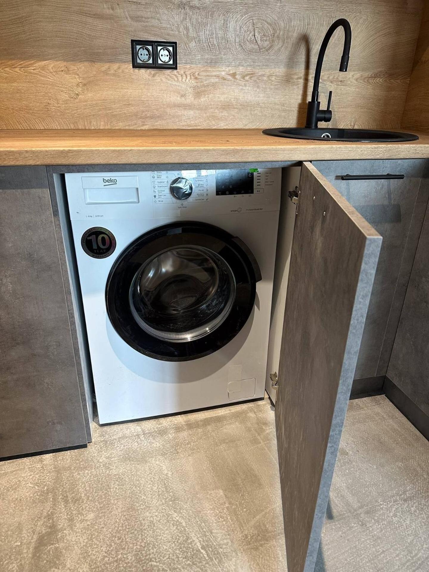 סופיה 6 Studios 6 Bathrooms 2 Levels Kitchens מראה חיצוני תמונה