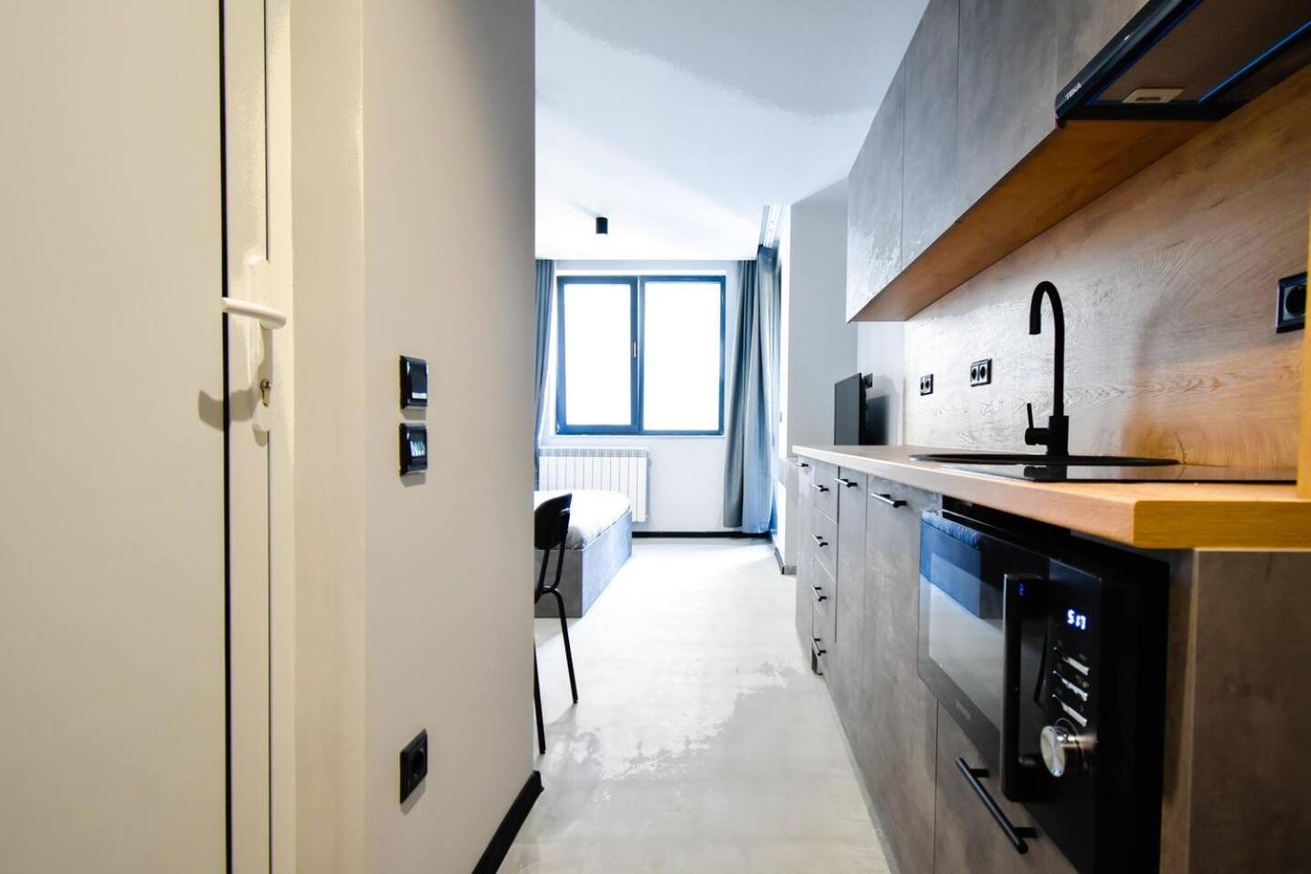 סופיה 6 Studios 6 Bathrooms 2 Levels Kitchens מראה חיצוני תמונה