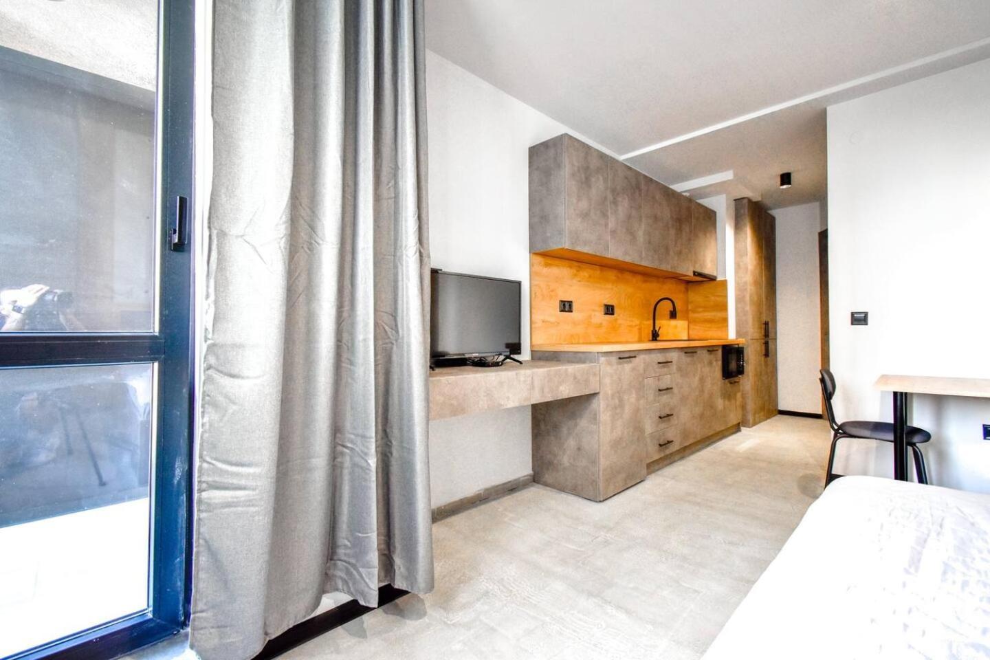 סופיה 6 Studios 6 Bathrooms 2 Levels Kitchens מראה חיצוני תמונה