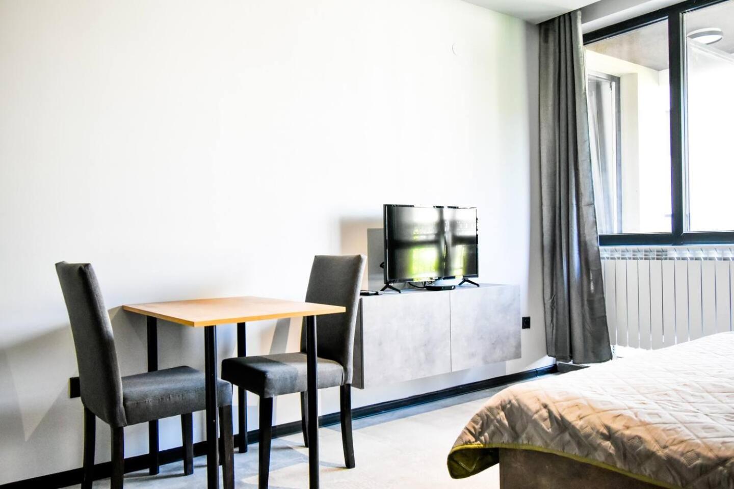 סופיה 6 Studios 6 Bathrooms 2 Levels Kitchens מראה חיצוני תמונה